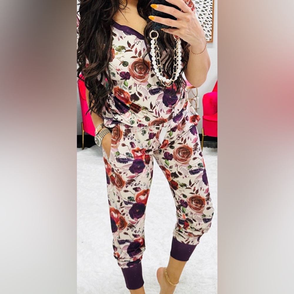 EUC - Shirley and Stone - Floral Sleepwear Pajamas Lounge Set Womans XS